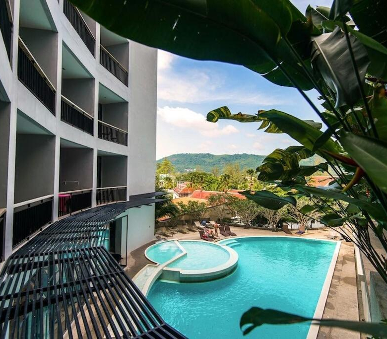 2 Bedroom Foreign Freehold Duplex for Sale at Icon Park Kamala
