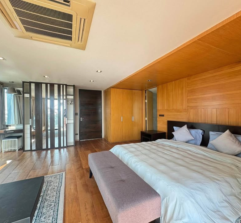 Modern 4-Bedroom Pool Villa for Rent near Rawai Beach