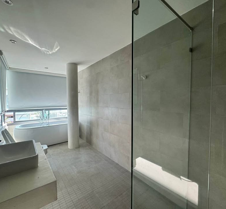 Modern 4-Bedroom Pool Villa for Rent near Rawai Beach