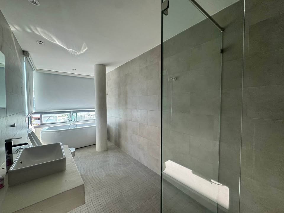 Modern 4-Bedroom Pool Villa for Rent near Rawai Beach