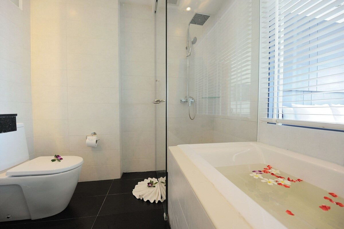 4-Star Sea View Resort for Sale in Patong Phuket | 250 Rooms