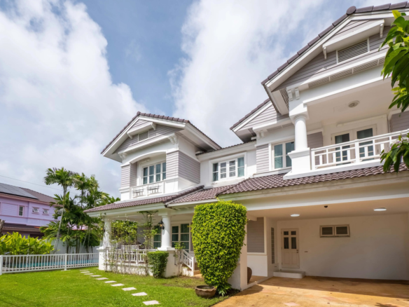 ขายบ้านเดี่ยว 5 ห้องนอน ในฉลอง พร้อมสระว่ายน้ำส่วนตัวและสวน