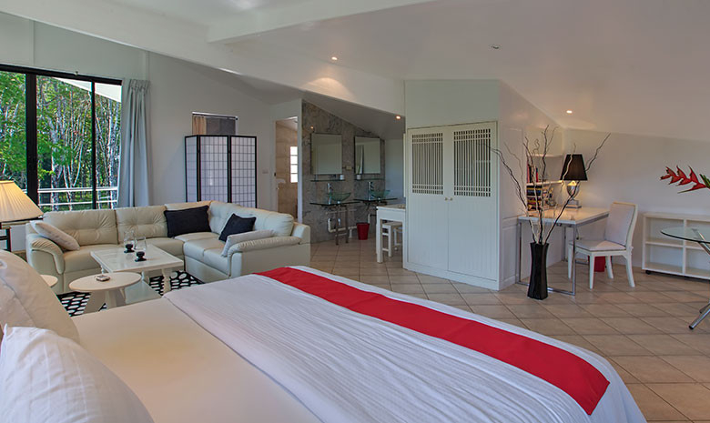 5 Bedroom Luxury Villa for Rent in Paklok Near Ao Po Marina