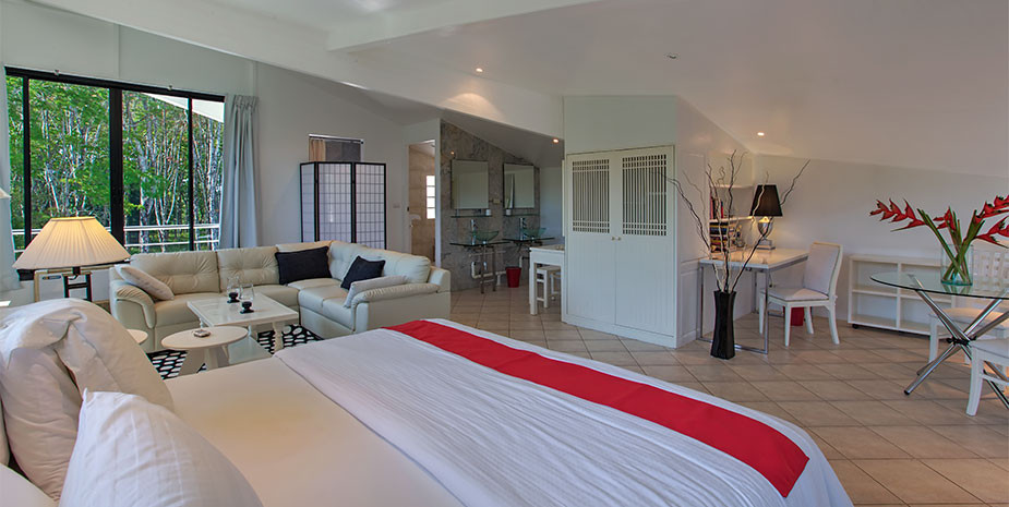 5 Bedroom Luxury Villa for Rent in Paklok Near Ao Po Marina