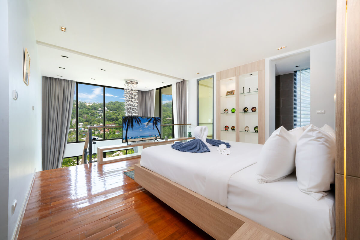 2 Bedroom Foreign Freehold Duplex for Sale at Icon Park Kamala