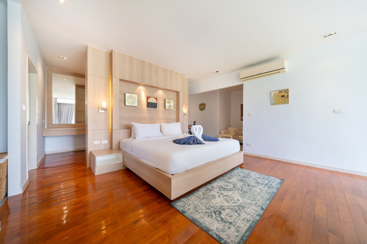 2 Bedroom Foreign Freehold Duplex for Sale at Icon Park Kamala