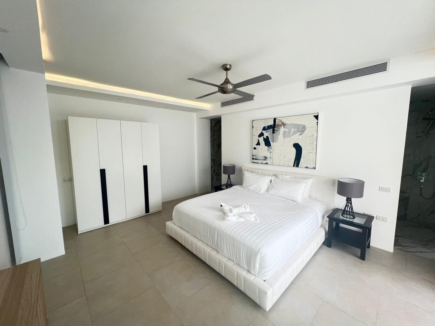 Baan Perwah – 8-Bedroom Oceanfront Villa for Long-Term Rent in Kata
