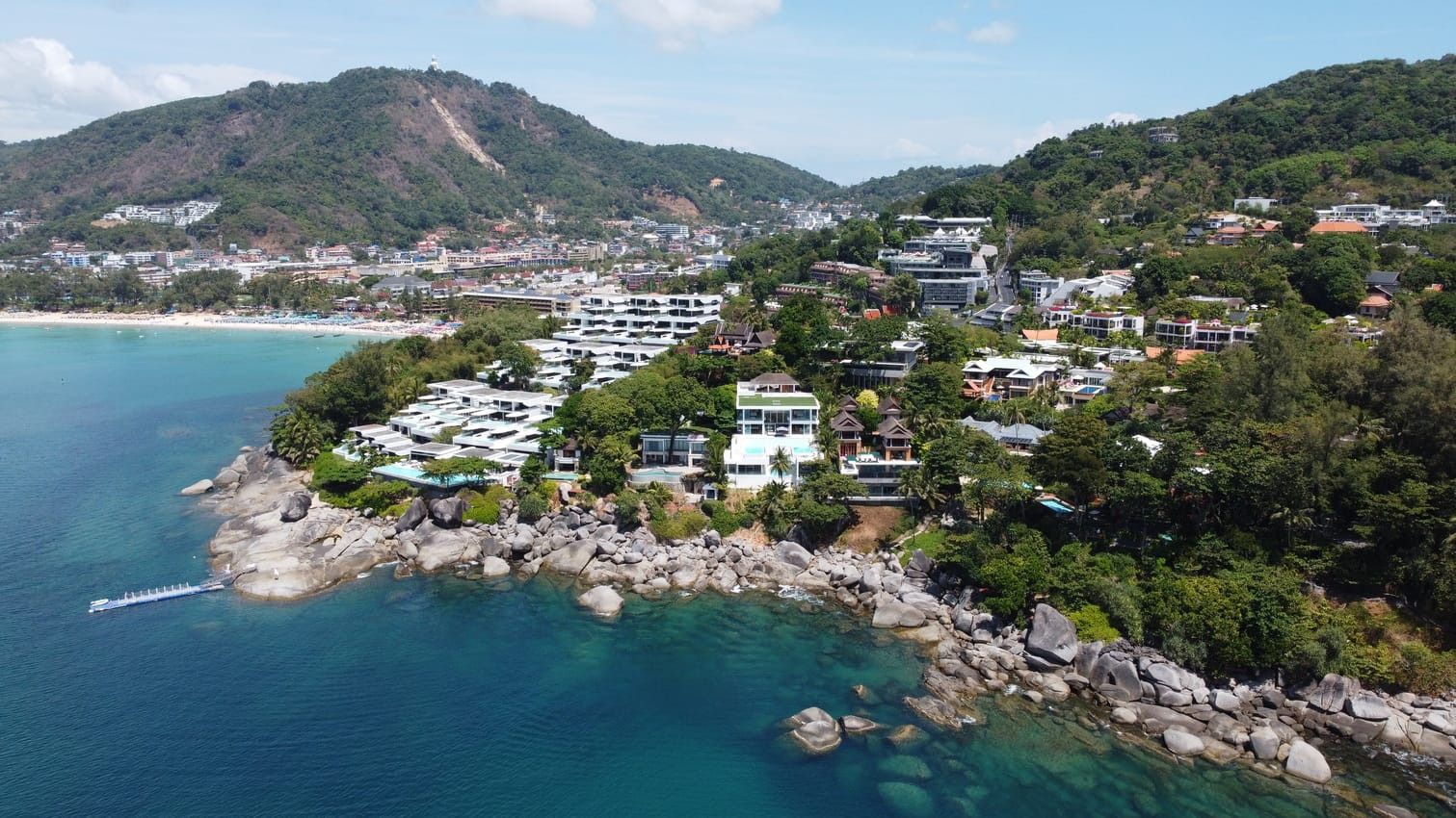 Baan Perwah – 8-Bedroom Oceanfront Villa for Long-Term Rent in Kata