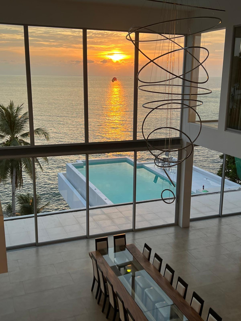 Baan Perwah – 8-Bedroom Oceanfront Villa for Long-Term Rent in Kata