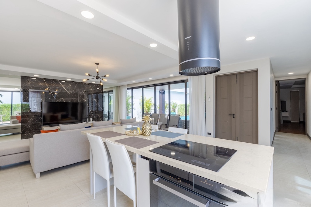 3 Bedroom Pool Villa for Rent at Garden Village Si Sunthon