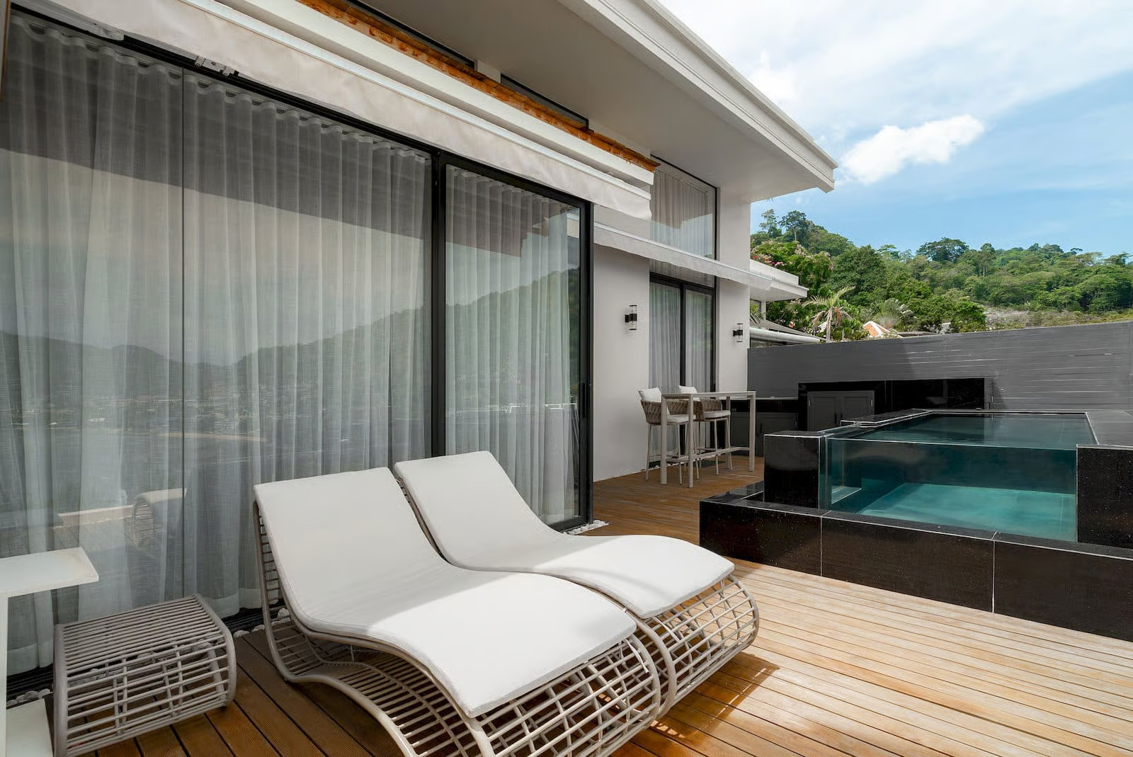 ПРОДАНО – Полностью отремонтированный пентхаус в курортном комплексе Indochine Resort & Villas, Калим