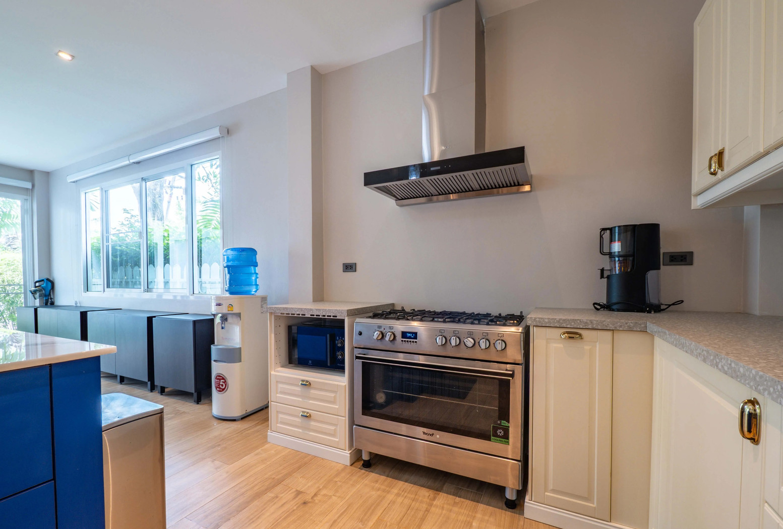 5 Bedroom House for Sale in Chalong at Land and Houses Park