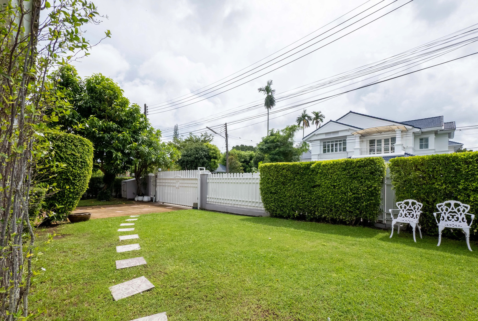 5 Bedroom House for Rent in Chalong at Land and Houses Park