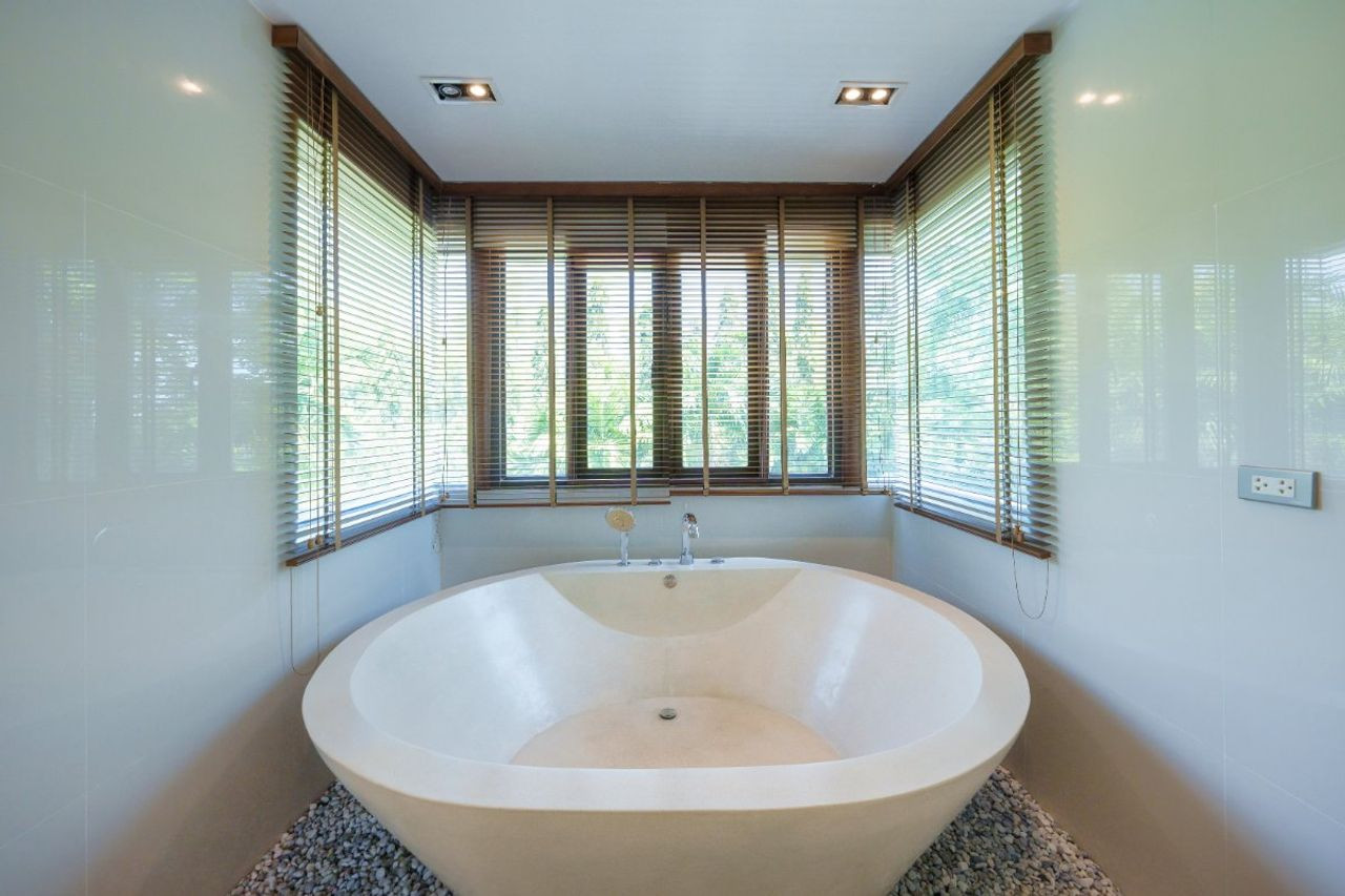 Luxury 6-Bedroom Marina Villa for Sale in Boat Lagoon Phuket