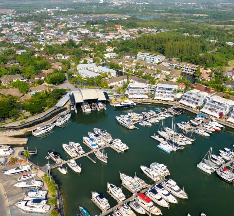 Luxury 6-Bedroom Marina Villa for Sale in Boat Lagoon Phuket