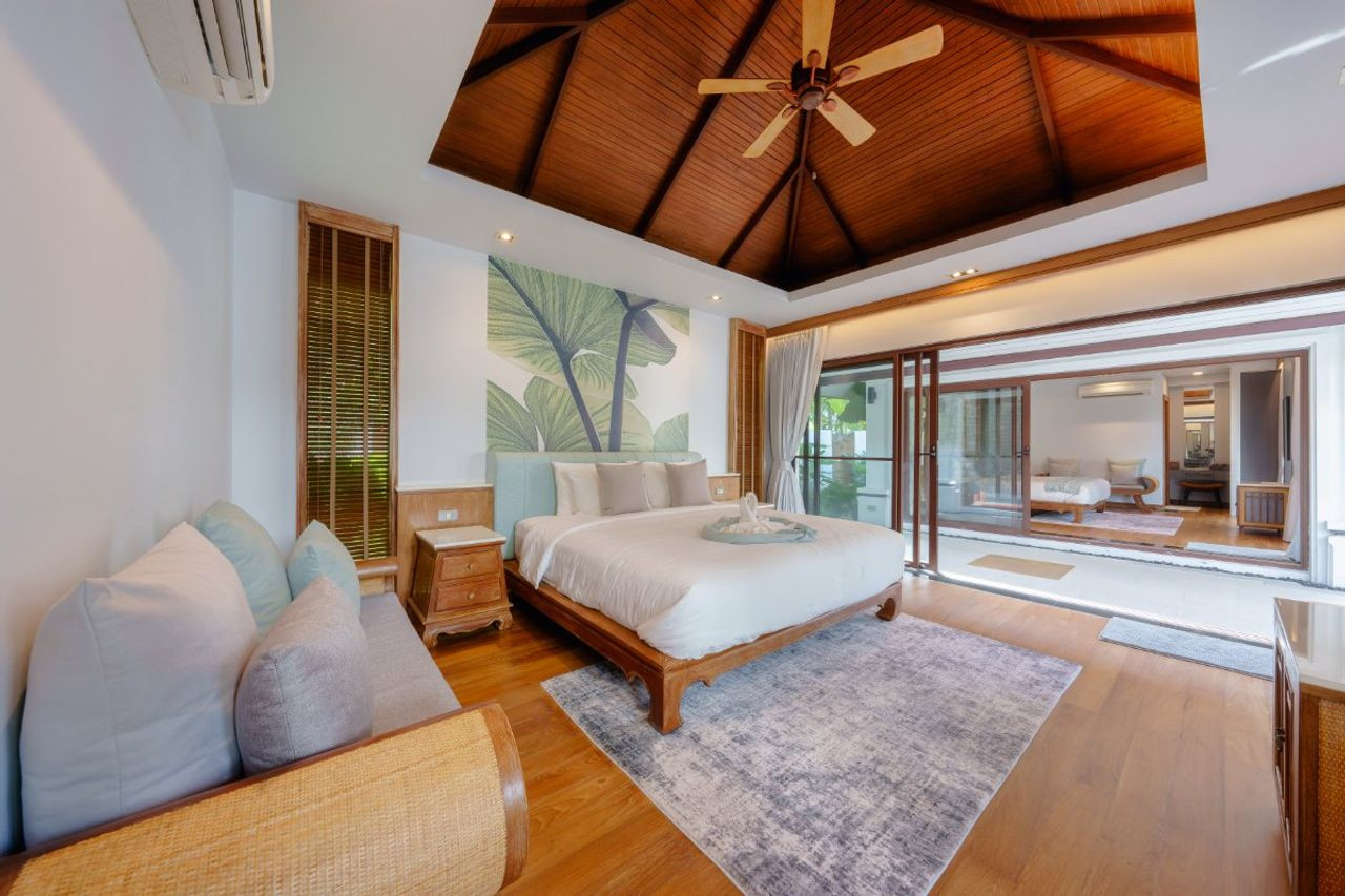 Luxury 6-Bedroom Marina Villa for Sale in Boat Lagoon Phuket
