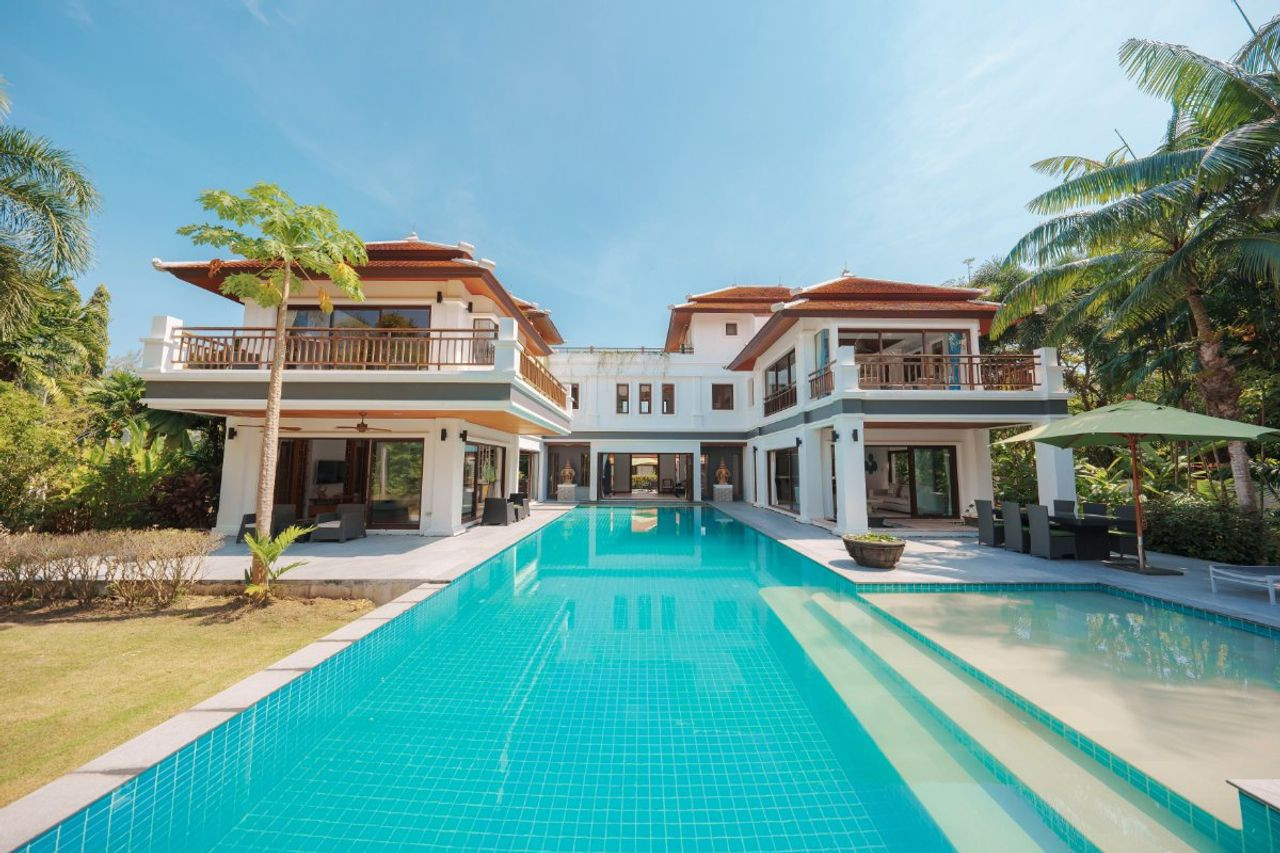Luxury 6-Bedroom Marina Villa for Sale in Boat Lagoon Phuket