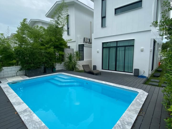 Private pool villa for rent in Chalong Phuket at Mono Loft Villas Palai