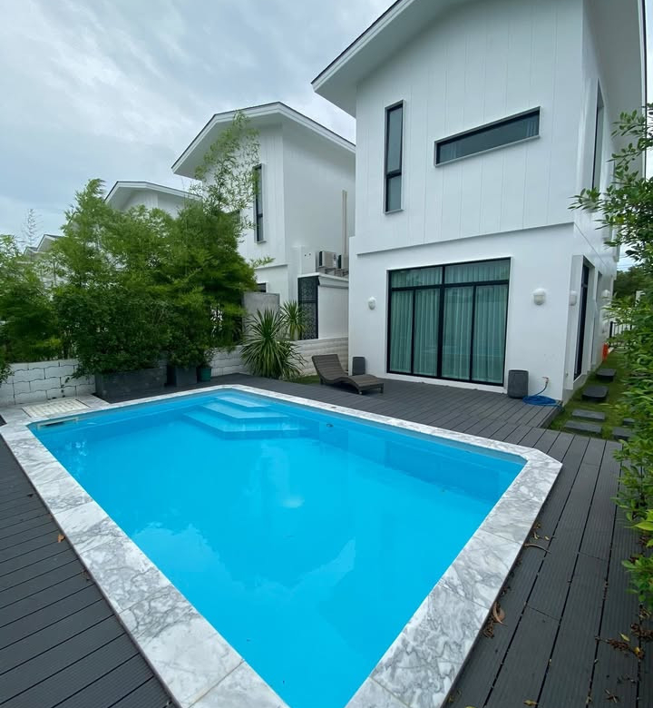 3-Bedroom Pool Villa for Rent in Chalong Phuket at Mono Loft Villas Palai