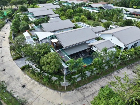 Nai Harn Baan Bua Baan Varij villa for sale