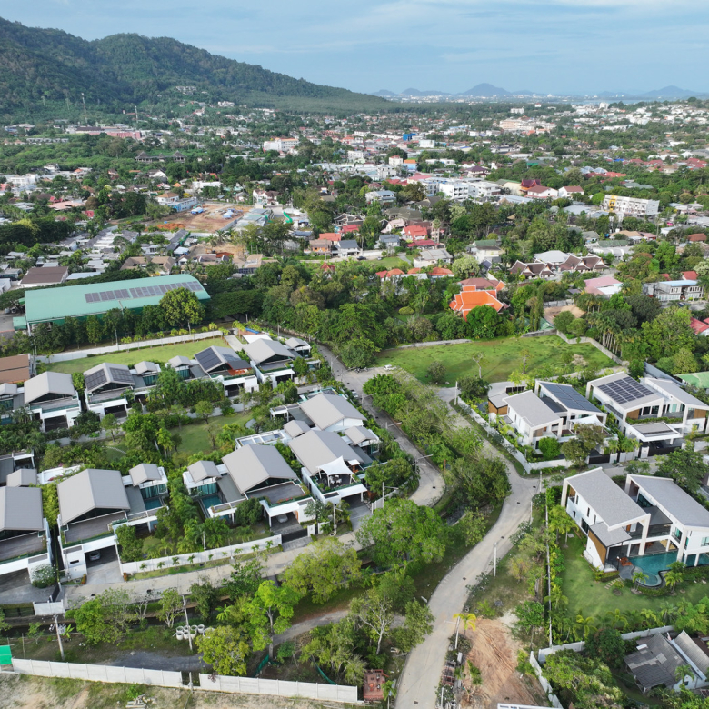 4-Bedroom Pool Villa for Sale at Nai Harn Baan Bua – Baan Varij