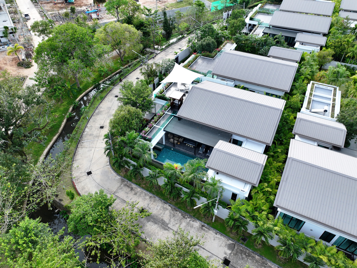 4-Bedroom Pool Villa for Sale at Nai Harn Baan Bua – Baan Varij