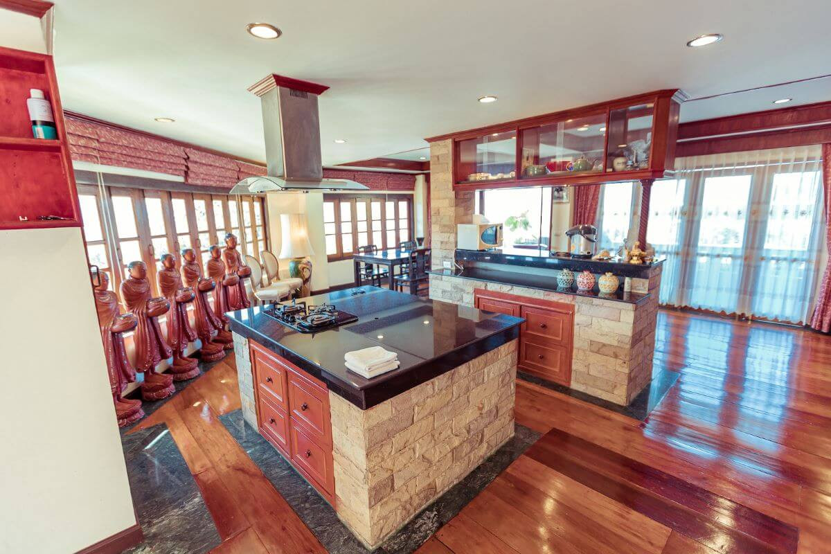 Sea View Hotel for Sale in Patong | 24-Apartment Estate