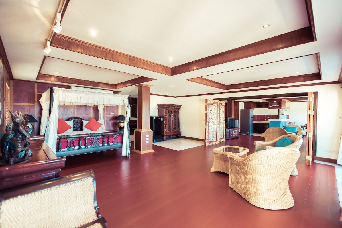 Sea View Hotel for Sale in Patong | 24-Apartment Estate