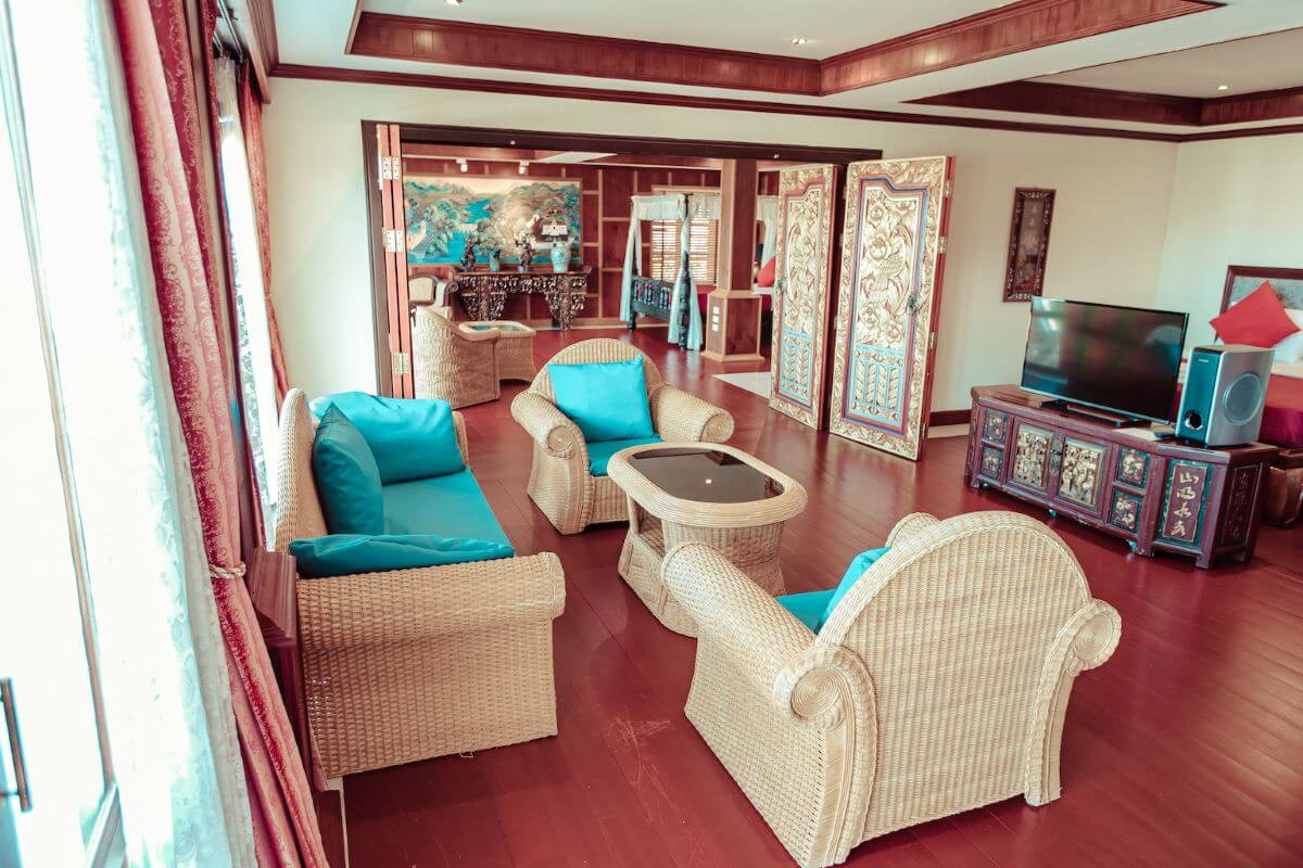 Sea View Hotel for Sale in Patong | 24-Apartment Estate