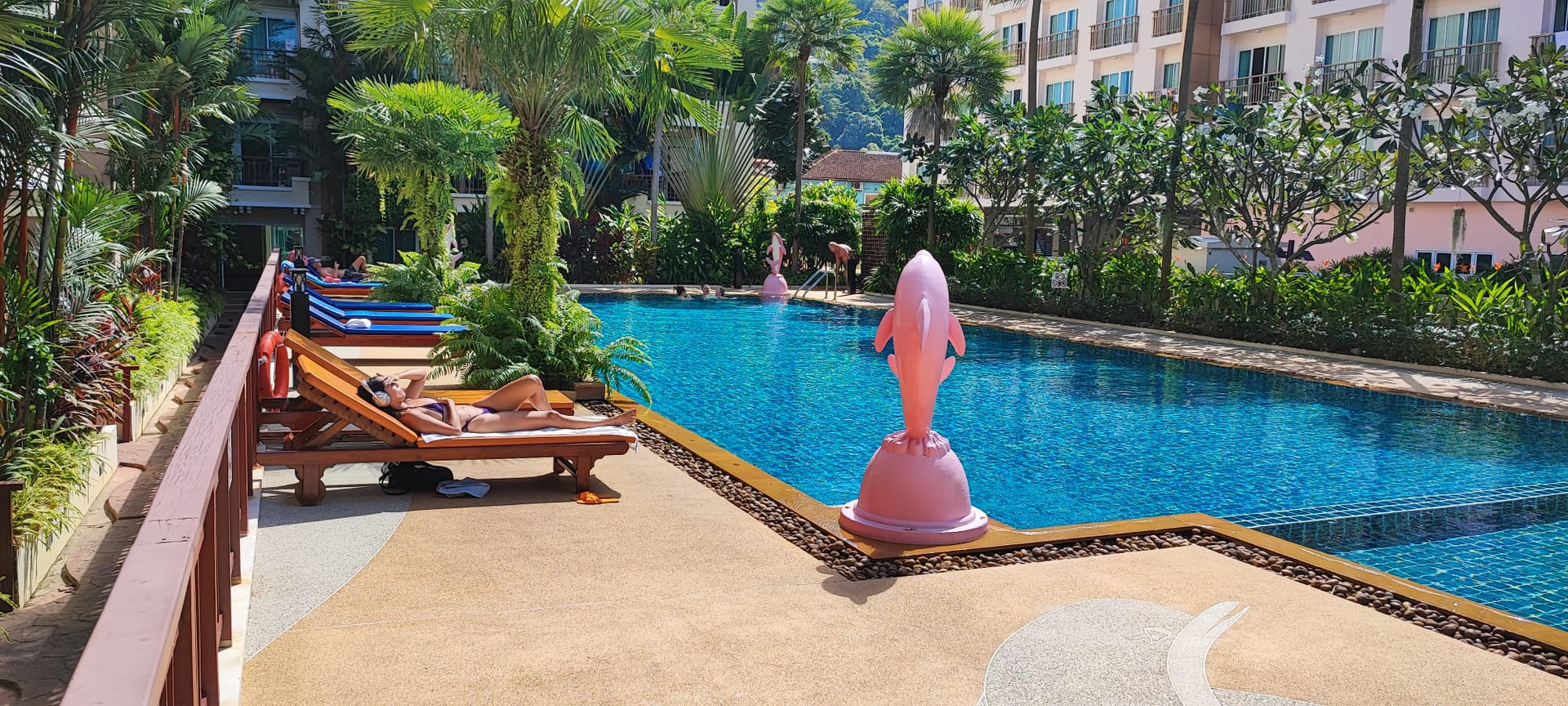 Spacious 1 Bedroom Foreign Freehold Condo for Sale at Phuket Villa Patong Beach
