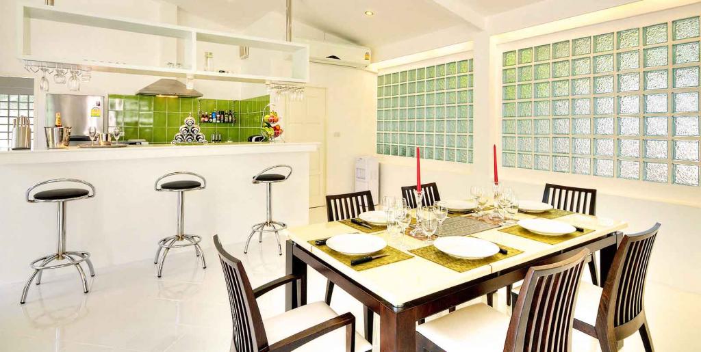 5-Villa Private Estate for Sale near Ao Po Marina, Phuket