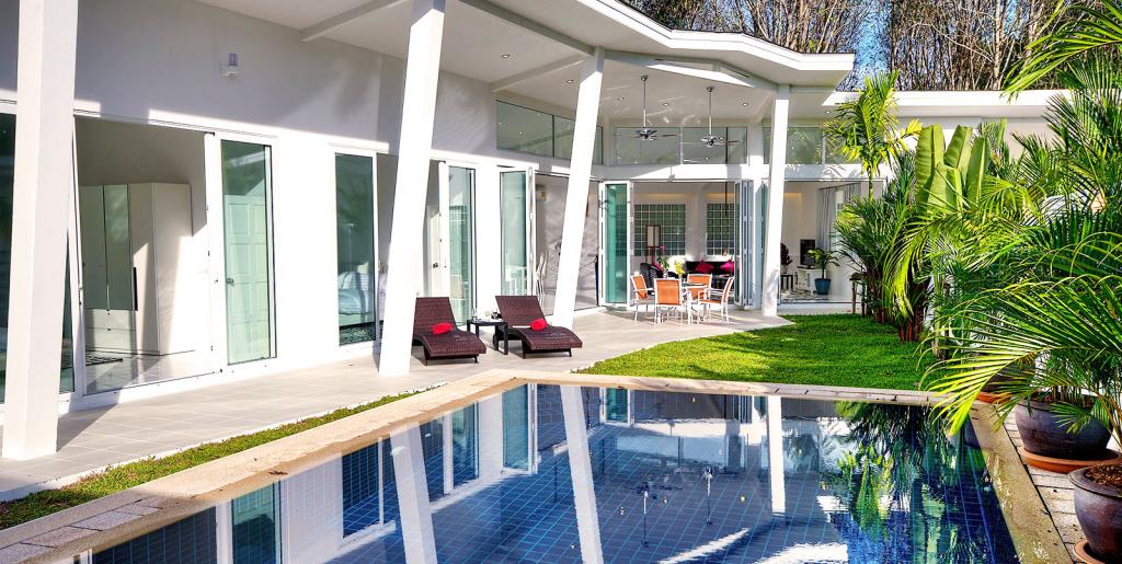 5-Villa Private Estate for Sale near Ao Po Marina, Phuket
