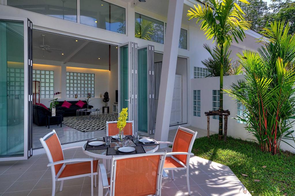 5-Villa Private Estate for Sale near Ao Po Marina, Phuket