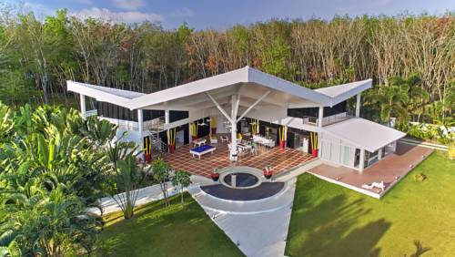 5-Villa Private Estate for Sale near Ao Po Marina, Phuket