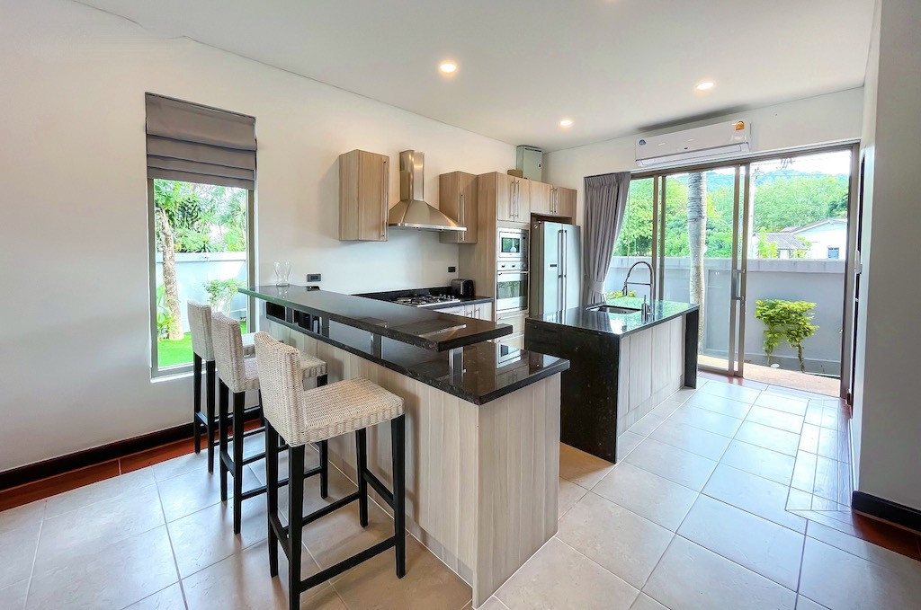 Resort for Sale in Paklok Phuket with 5 Villas