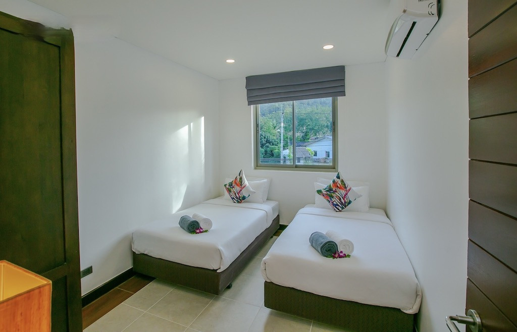 Resort for Sale in Paklok Phuket with 5 Villas