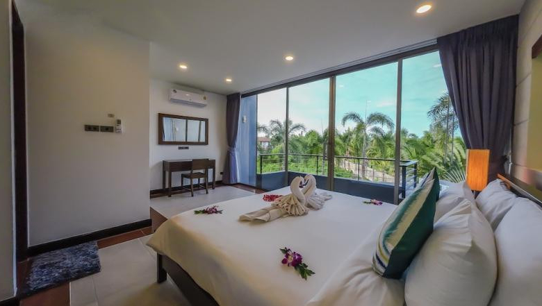 Resort for Sale in Paklok Phuket with 5 Villas