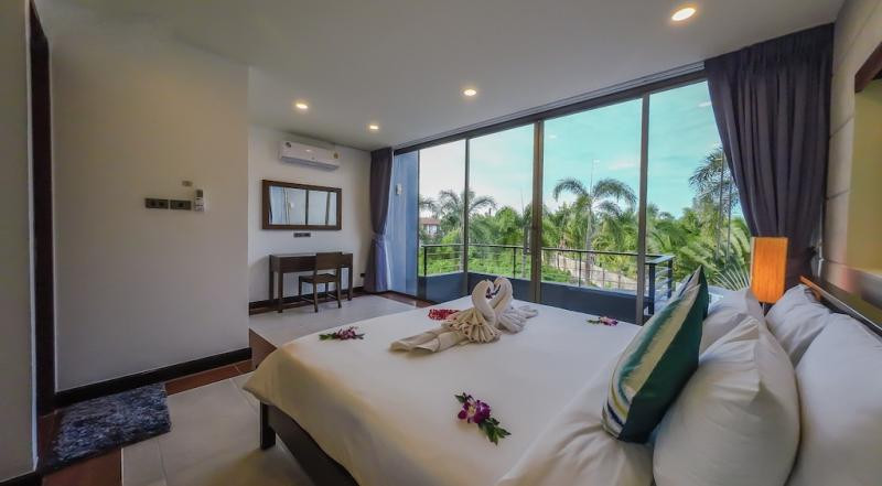 Resort for Sale in Paklok Phuket with 5 Villas
