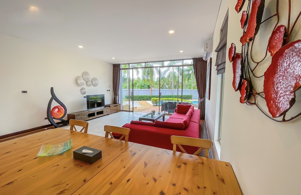 Resort for Sale in Paklok Phuket with 5 Villas