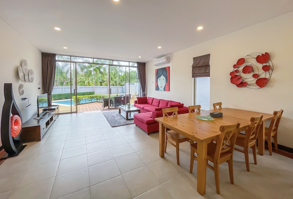 Resort for Sale in Paklok Phuket with 5 Villas