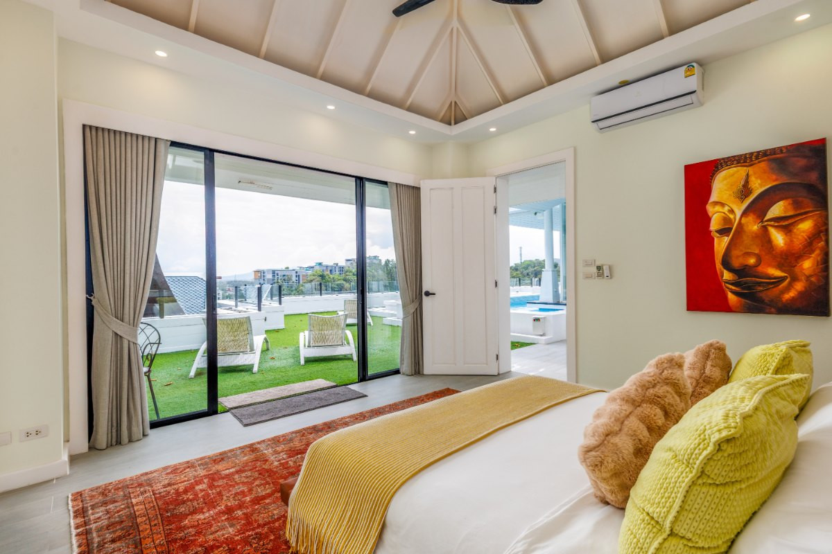 5-Bedroom Sea View Pool Villa for Sale in Surin, Phuket