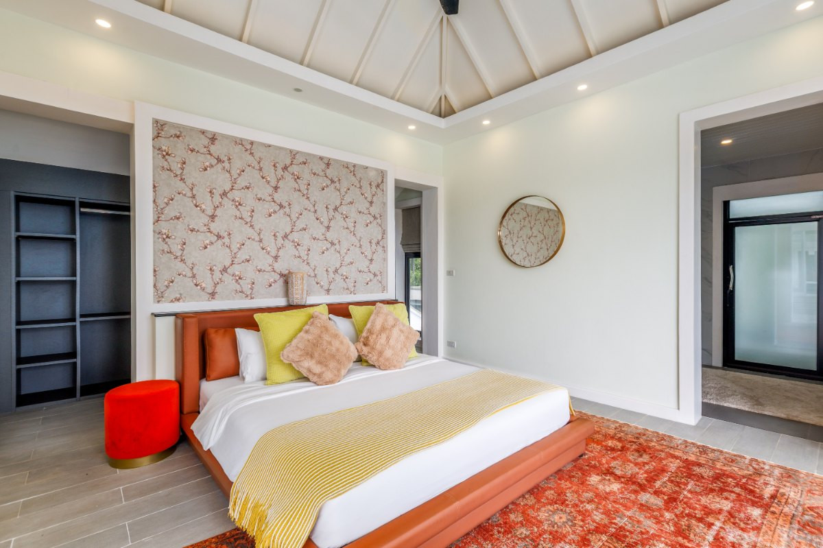 5-Bedroom Sea View Pool Villa for Sale in Surin, Phuket
