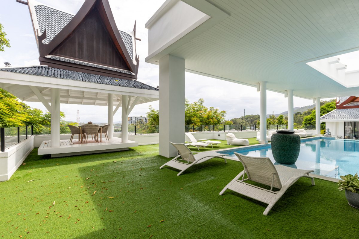 5-Bedroom Sea View Pool Villa for Sale in Surin, Phuket