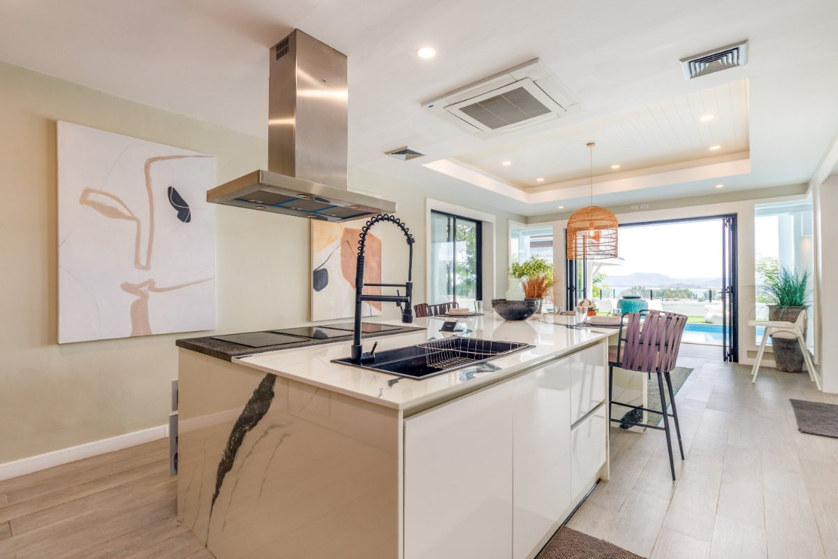 5-Bedroom Sea View Pool Villa for Sale in Surin, Phuket