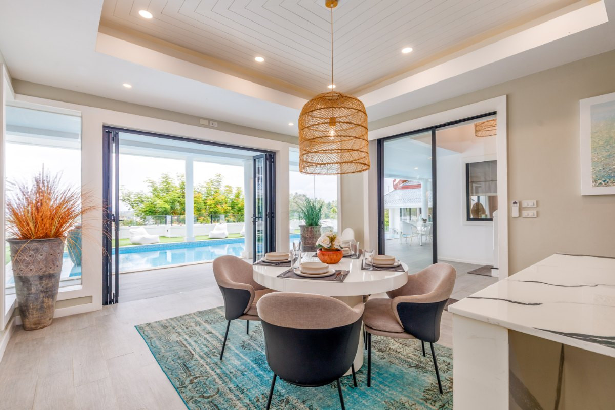 5-Bedroom Sea View Pool Villa for Sale in Surin, Phuket