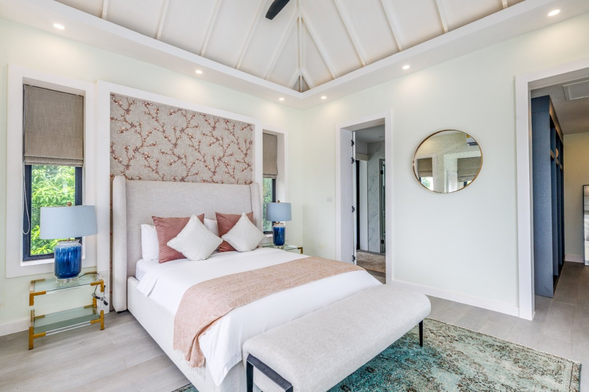 5-Bedroom Sea View Pool Villa for Sale in Surin, Phuket