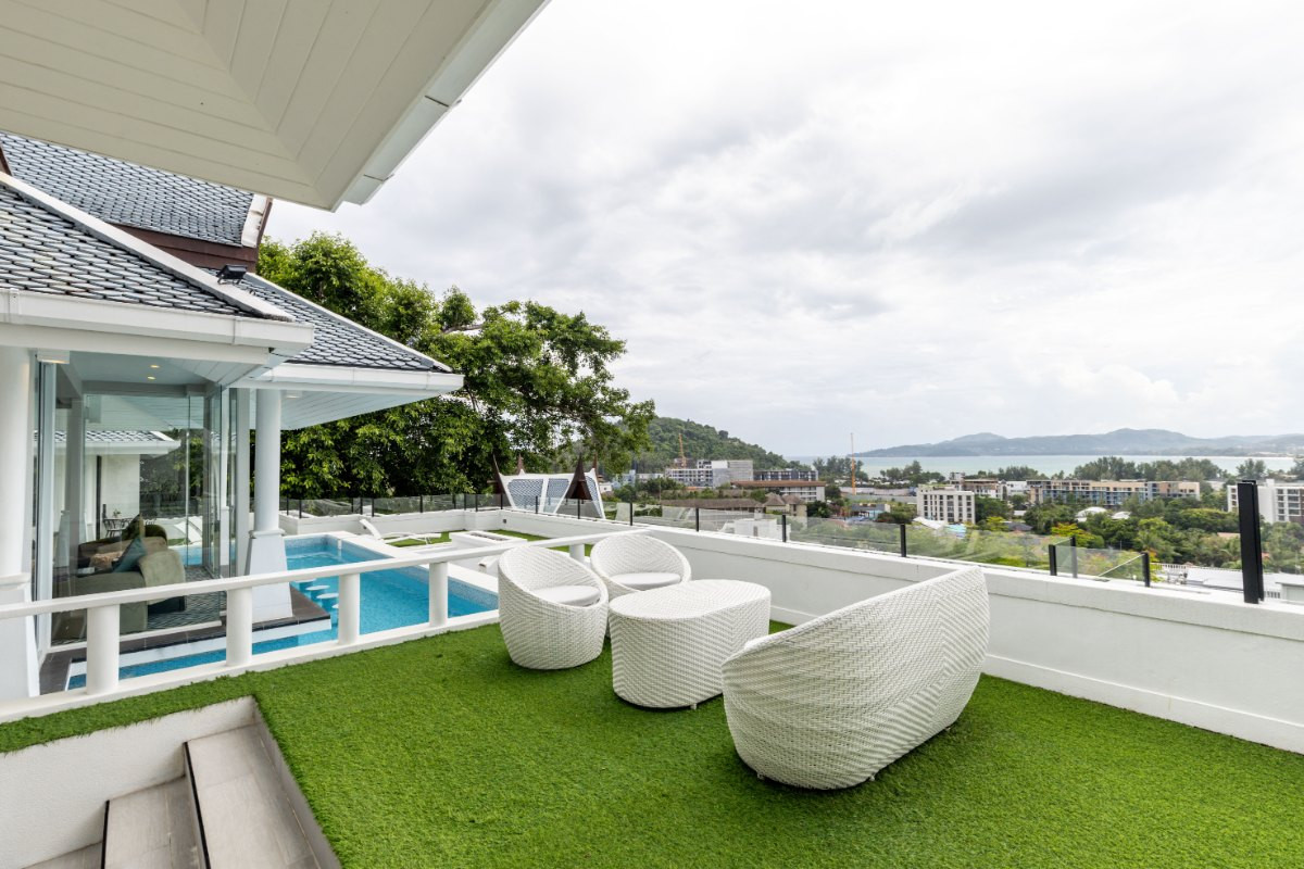 5-Bedroom Sea View Pool Villa for Sale in Surin, Phuket