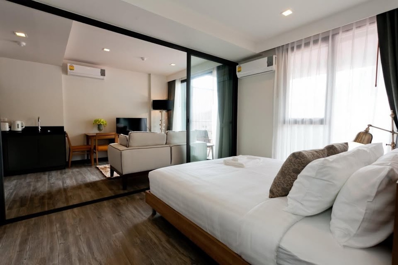 1 Bedroom Foreign Freehold Condo for Sale at The Deck Patong