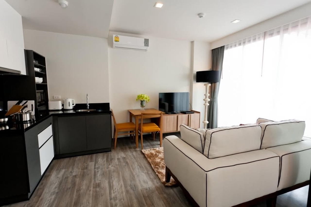 1 Bedroom Foreign Freehold Condo for Sale at The Deck Patong