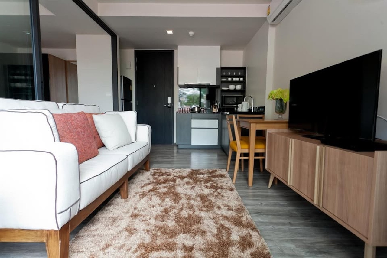1 Bedroom Foreign Freehold Condo for Sale at The Deck Patong